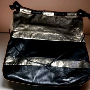 Ohh Ashley Blush Gold Leather Handbag Purse, Quad Opening, pristine cond…